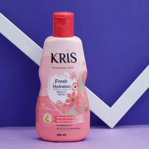 لوسیون دست و بدن کریس Kris حاوی شی باتر و مولتی ویتامین حجم 200 میلی(واردات قانونی از منطقه آزاد ارس)