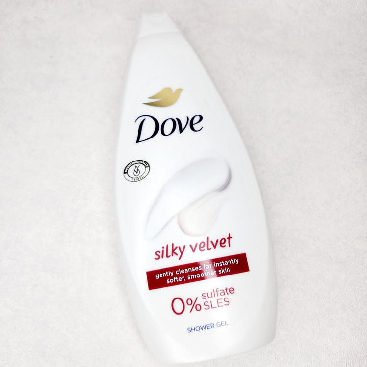 شامپو بدن بدون سولفات داو مدل Silky Velvet مناسب پوست های حساس با حجم 720 میلی(واردات قانونی از منطقه آزاد ارس)