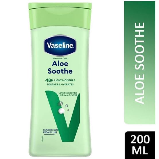 لوسیون بدن وازline مدل Aloe Soothe ، حاوی عصاره آلوئه ورا ، مناسب برای پوست های معمولی تا خشک ، با حجم 200 میلی(واردات قانونی از منطقه آزاد ارس)